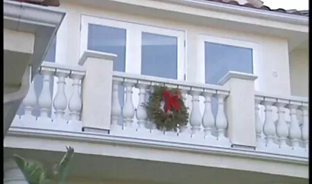 A szőke nagyi, nagy cicik, szar anya fia szeksz ugyanakkor.