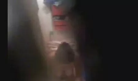 Fekete-Tinka szekszi csajok katona Dow szeme rábaszik a száját a BBC!