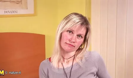 Chubby Luna levetkőzni a fekete punci apa lanya szeksz