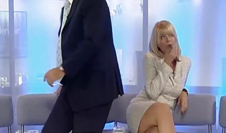 Kredit4k, Freys ribanc meg akarja próbálni penzert szeksz a hitel menedzser farkát.