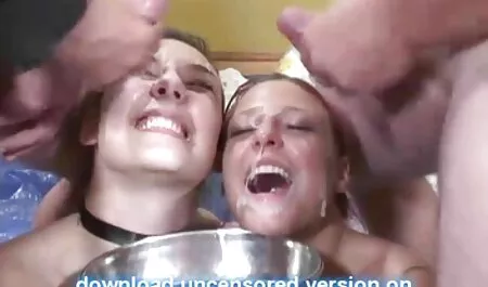 Lola A Kis Mell szeksz oldal maszturbál