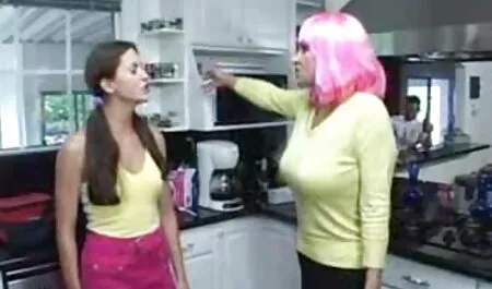 Brazzzers-Milf vesz egy hatalmas kakas szeksz dugás nyaralni