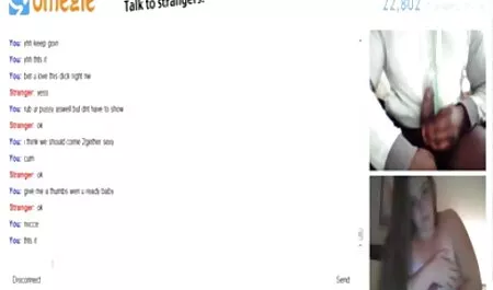 Tetovált fekete Milf szar nagy fehér kakas, baszik kemény, amíg csaladi szeksz egy sikoltozó orgazmus